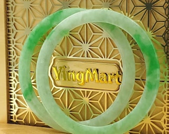 Hochwertiger Jadeit-Armreif (48–60 mm, Naturfarbe), hell- bis mittelgrün, burmesischer Jade, personalisierter Schmuck, Geschenk für Mutter, Schwester, Männer