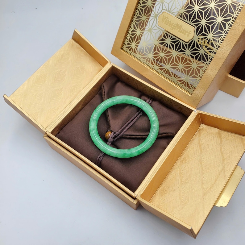 Brazalete YingMart de jadeíta verde y blanco de 48-72 mm de alta calidad, regalo para su hermana, abuela, hombre, mamá, Feng Shui personalizado. imagen 10