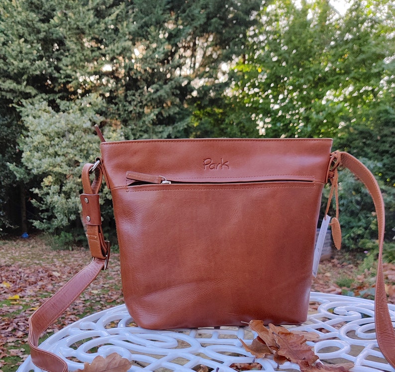 Crossbody Bag Purse Shoulder Bag with Adjustable Strap Handbag AVA Leather Full-hide Bucket Bag