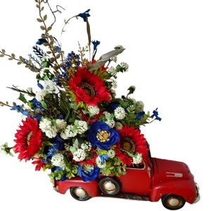 Americana Floral Centerpiece Truck, Rustic Truck Centerpiece, Farmhouse Decor