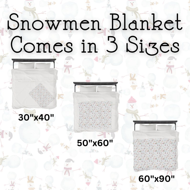 Puede incluir: Manta blanca con estampado de mu&ntilde;ecos de nieve, disponible en tres tama&ntilde;os: 76 cm x 102 cm, 127 cm x 152 cm y 152 cm x 229 cm. El texto "Snowmen Blanket Comes in 3 Sizes" se muestra en la parte superior.