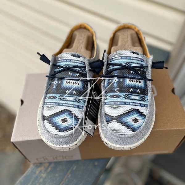 helis leopard fleece hey dudes