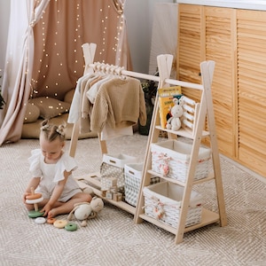 Portant pour enfants avec étagères et cintres, armoire en bois, étagère tipis pour enfants, meubles Montessori, cintres pour bébé