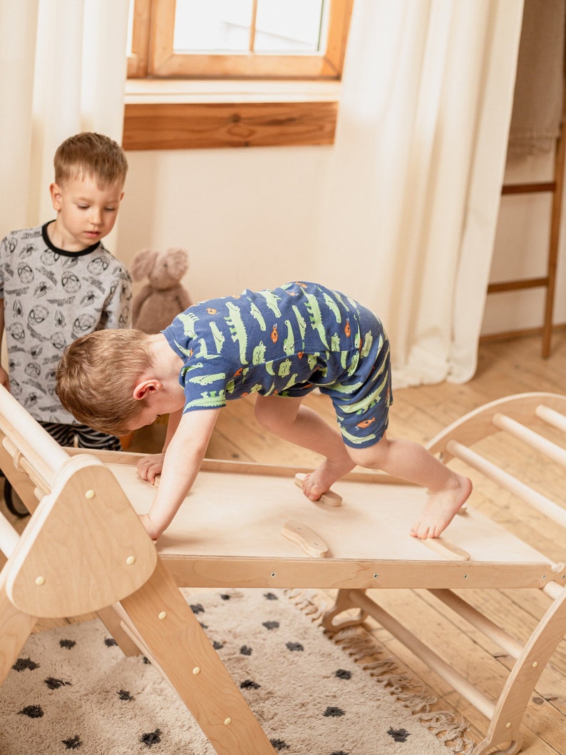 Montessori meubels set van drie items, klimboog peuterhelling Montessori driehoek, houten fitnessruimte Kletterdreieck, klimhal Dreieck afbeelding 4