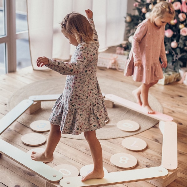 evenwichtsbalk, balancebord, evenwichtsbalk kinderen, Montessori speelgoed, Montessori meubels, peutercadeau, houten evenwichtsbalk, kerstcadeau