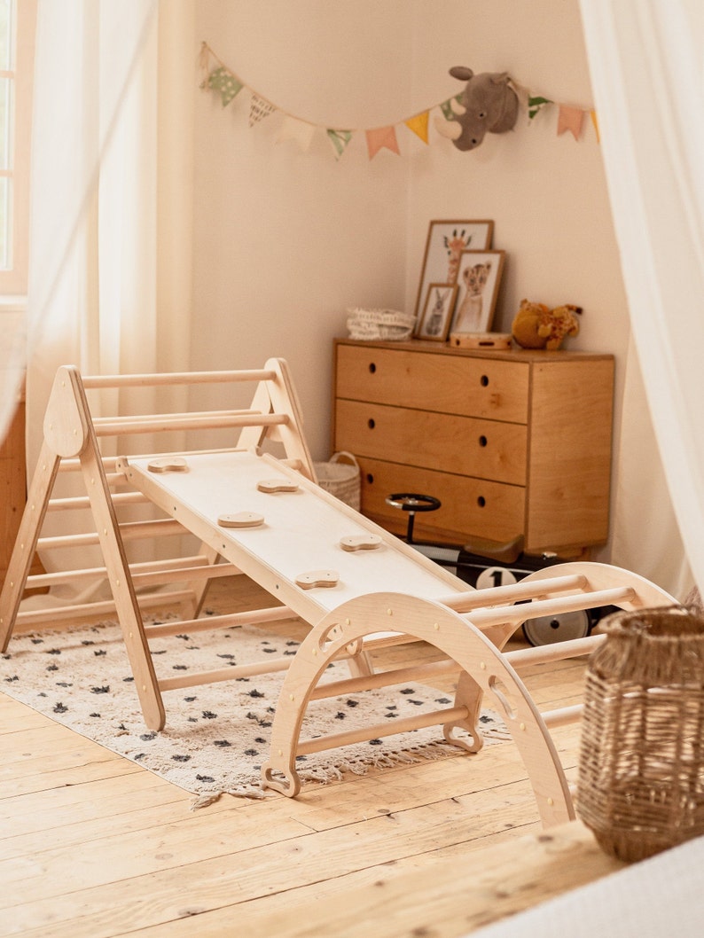 Montessori meubels set van drie items, klimboog peuterhelling Montessori driehoek, houten fitnessruimte Kletterdreieck, klimhal Dreieck afbeelding 1