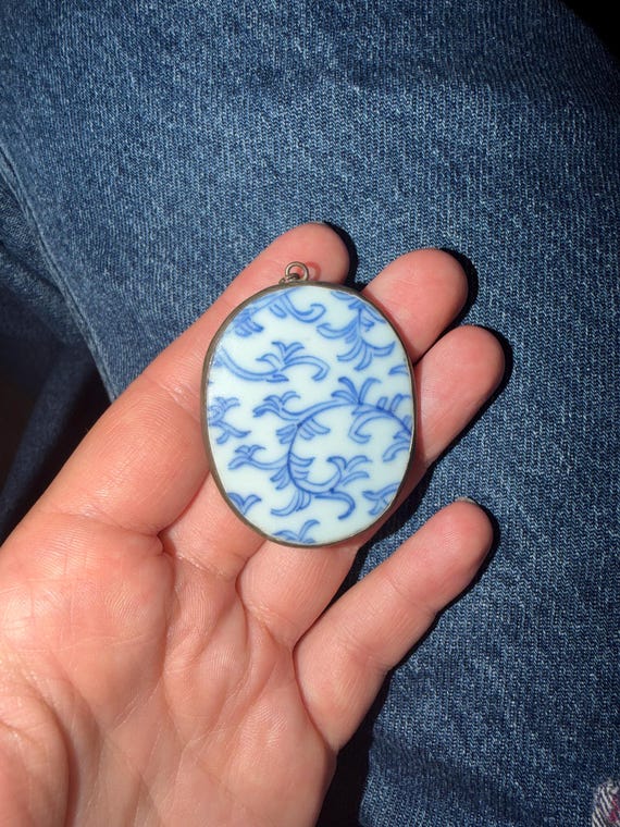 vintage antique china porcelaine pendant View 2