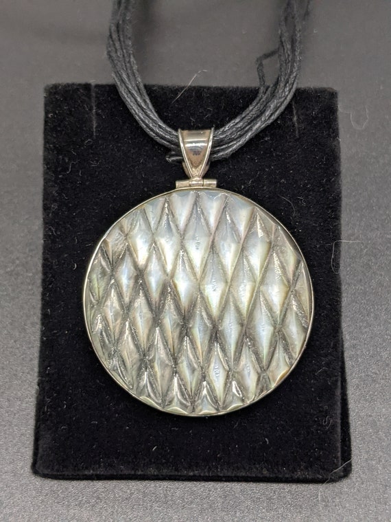 Amazing all over carved abalone large round disc … - image 5