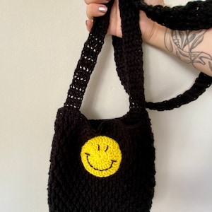 Crochet Smiley Face Crossbody Bag