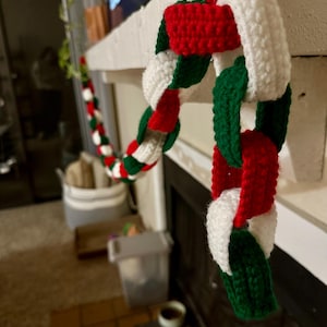 Crochet Paper Chain Christmas Garland | Holiday Decor