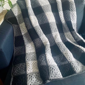 Crochet Gingham Plaid Granny Square Throw Blanket | Fall Throw Blanket