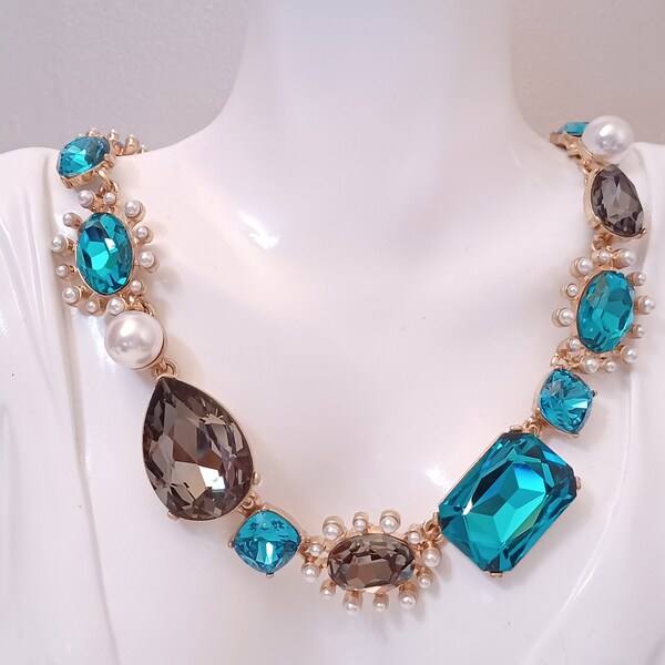 Oscar de la Renta-Collier incrusté de cristaux bleu, gris et de perles simulées