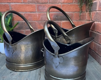 Traditional Antique Brass Finish Metal Coal Bucket with Handle