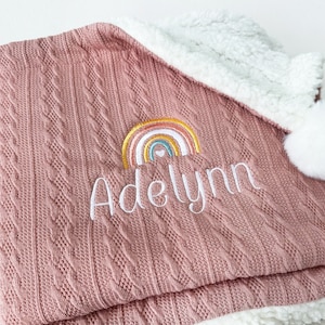 Cobertor de bebê arco-íris personalizado com nome, cobertor de bebê bordado personalizado, data de nascimento, cobertor de malha, presente de chá de bebê, presente de bebê personalizado