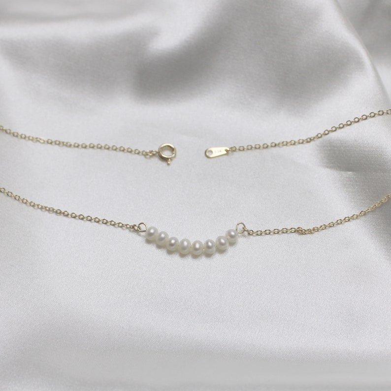 Gift for Her Pearl Necklace Bridesmaid Gift Minimalist Jewelry Handmade Jewelry 14k Gold Plated Everyday Jewelry