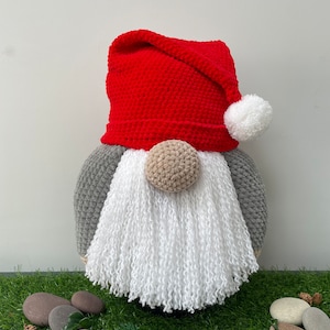 GROTE pluche gehaakte kabouter pdf-patroon amigurumi kerstornament.