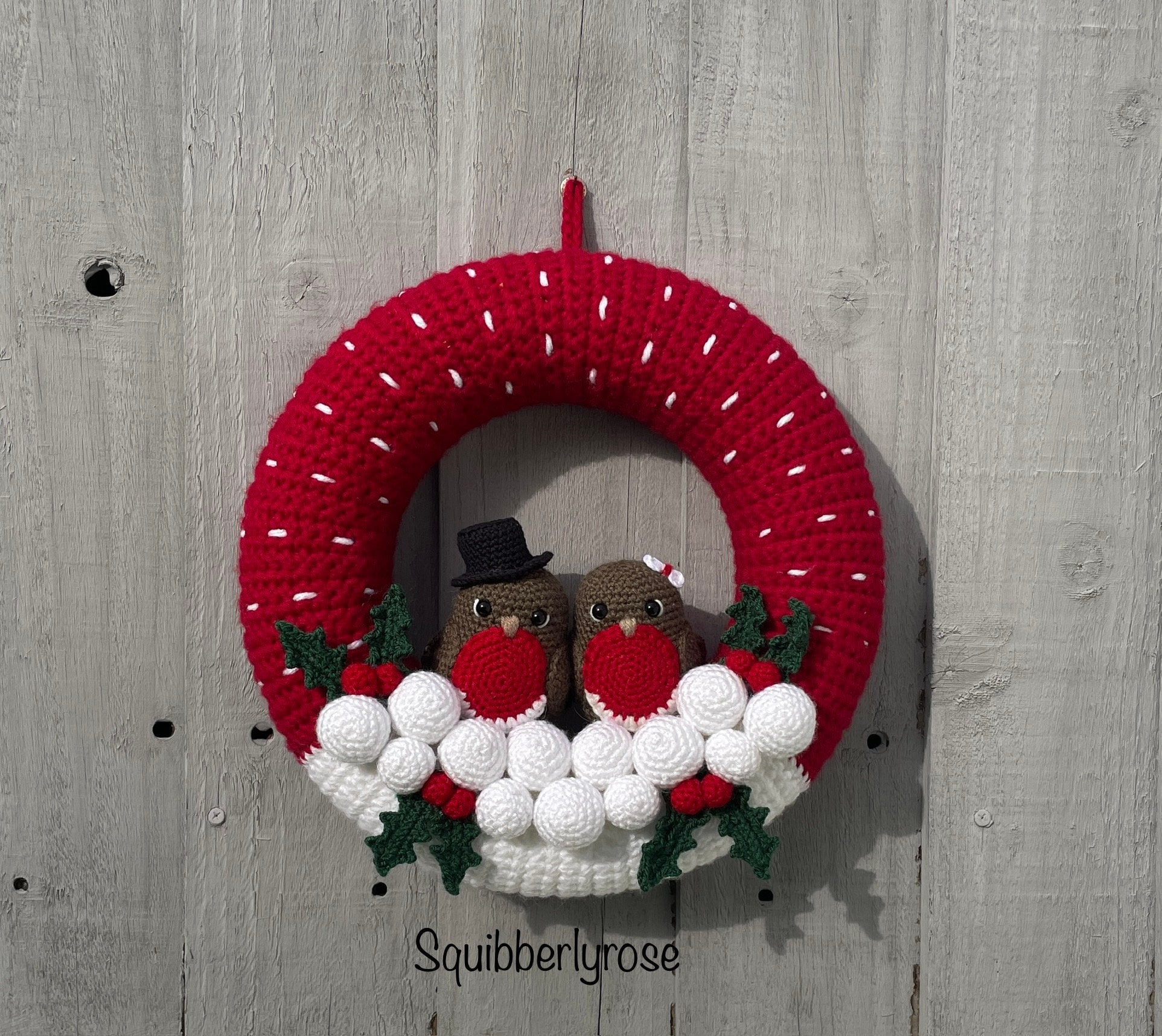 Couronne Artificielle de Noël avec Crochet pour Décoration de Porte, Mur et Cheminée (A, 40 Couronne Artificielle de Noël avec Crochet pour Décoration de Porte, Mur et Cheminée (A, 40