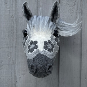 Pepper the African Flower Crochet Horse Head, PDF pattern only, digital download, Faux Taxidermy wall decor.