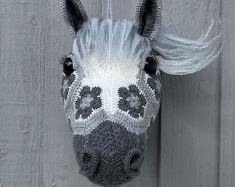 Pepper the African Flower Crochet Horse Head, PDF pattern only, digital download, Faux Taxidermy wall decor.