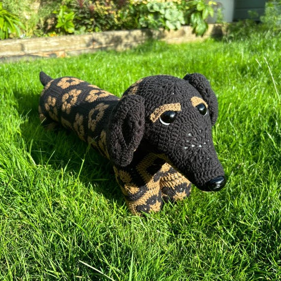 Desmond the African Flower Dachshund Dog Crochet Pattern, DIGITAL