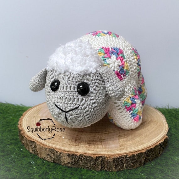 antique sheep ✵ * ✵ * 黒い小さな 羊さん（レニー・ザ・ラム