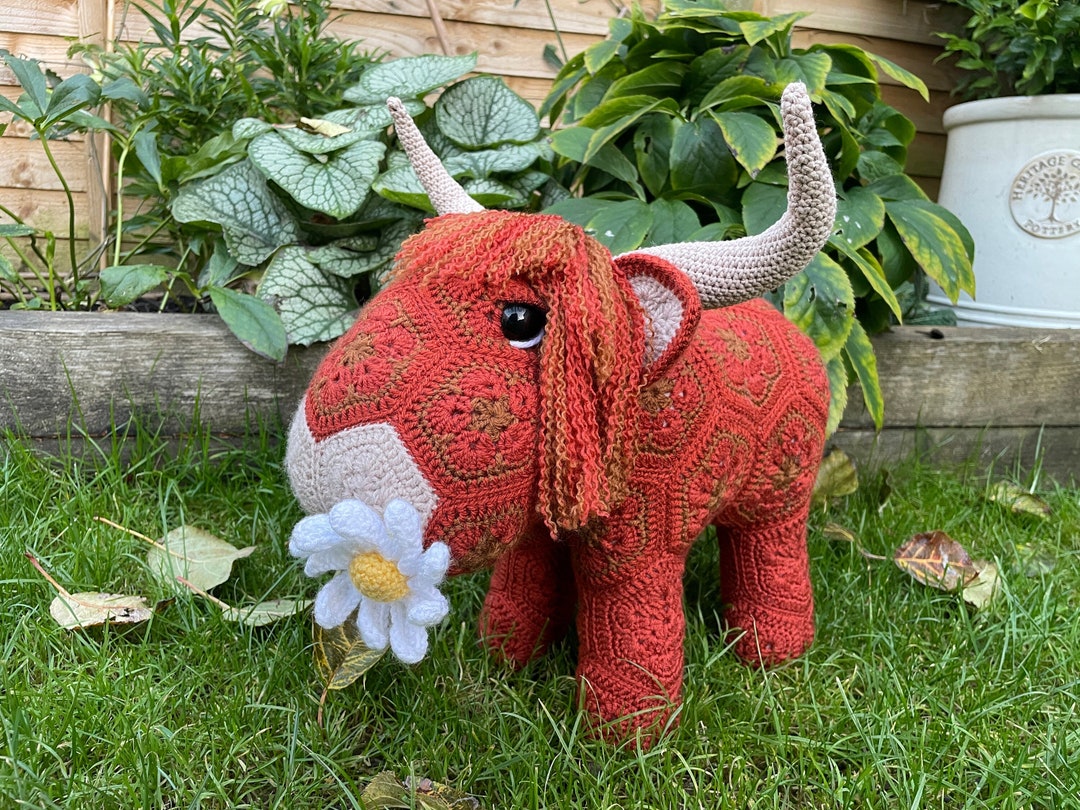 Crochet Hilda the African Flower Highland Cow Pattern,pdf PATTERN