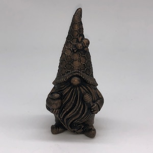 Zwergfigur aus Beton zum Posieren