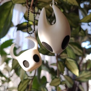 Hollow Knight keychain, hornet keychain, knight keychain