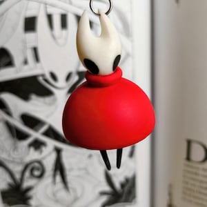 Hollow Knight, Hornet, Sherma, keychain inspired in Hollow Knight Silksong videogame Full Hornet