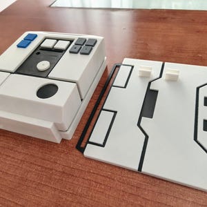 Star Wars Resistance Pilot Chest Box image 9