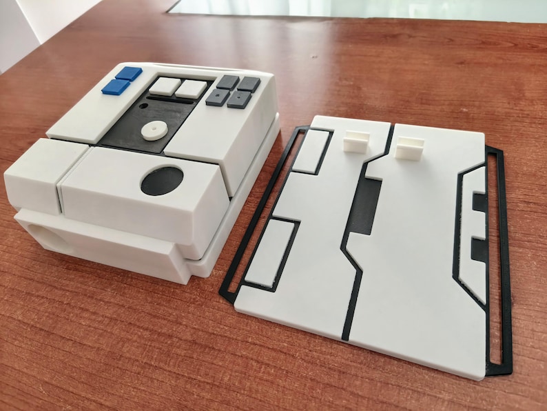 Star Wars Resistance Pilot Chest Box image 9