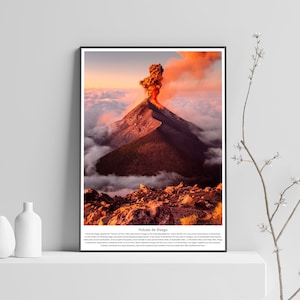 Volcán de Fuego, Impresión de viaje de cartel de volcán, Caminata por el volcán Acatenango Guatemala Travel Wall Art Poster Print