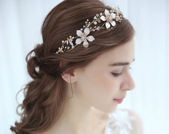 Pearls Bridal Headpiece, Wedding Flower Headband Wreath Bachelorette Head Hair Piece, Wedding Comb Accessory, Dainty Party Bride Accessories