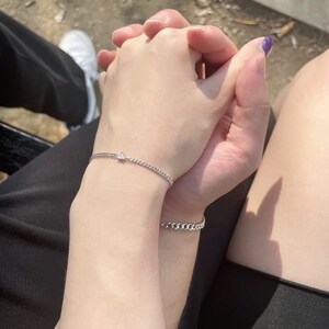 Pulseras para parejas de plata de ley, conjuntos de pulseras personalizados para parejas de novios, brazalete a juego para él y para ella ajustable grabado para amantes y mejores amigos imagen 7