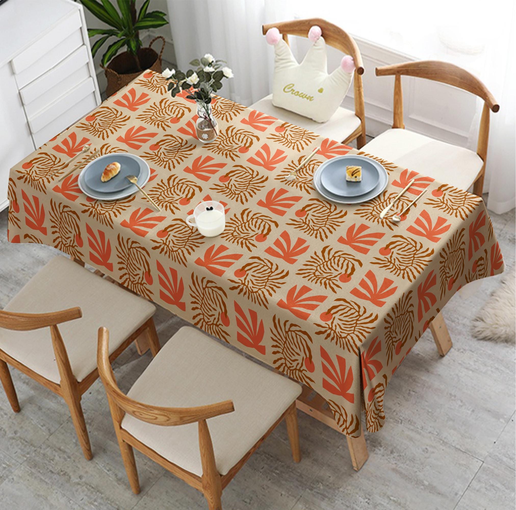 レトロなテーブルクロス、カラフルなヴィンテージ80年代のテーブル