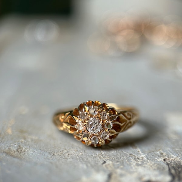 Antique 18ct Gold Diamond Cluster Ring