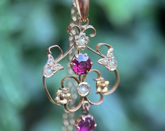 Antique Edwardian 9ct Gold Garnet & Pearl Pendant Necklace