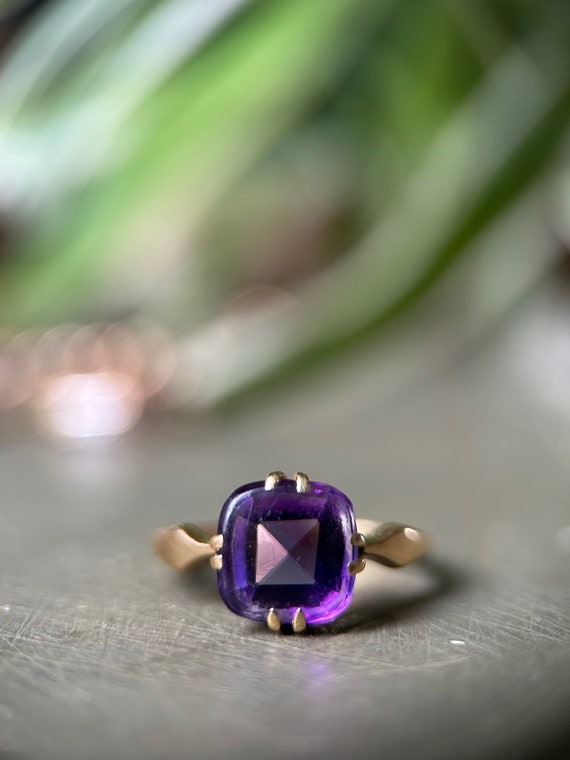 Antique 18ct Gold Amethyst Dress Ring