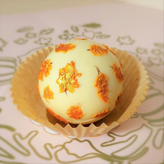 Fabulous Fall Hot Cocoa Bombs