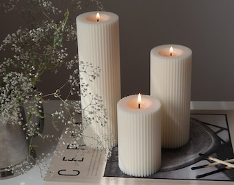 Small Ribbed Soy Candle: Vegan Pillar Candle (9x5.5cm)