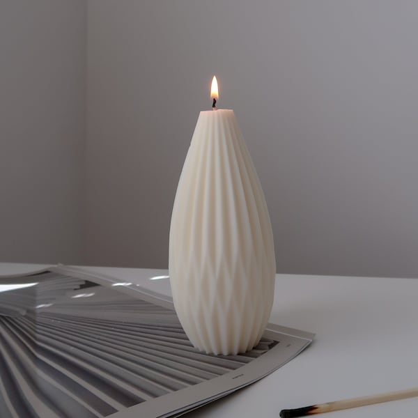 Tall Origami Lantern Candle (15x7cm) | Wedding Gift | Ribbed lantern candle | Les Tuileries | Origami candles | Ribbed candle | Wedding deco