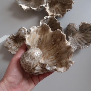 Elegant Shell Trinket Dish – Jesmonite Tray, Jewelry Holder, Coastal Decor, Marble Effect or Bone White, Gift Idea