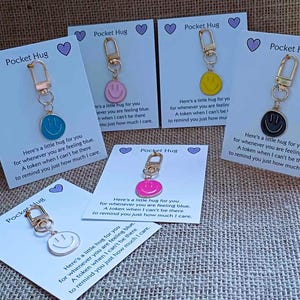 Taschenanhänger Umarmung, Smiley Umarmung, Taschenanhänger, Geschenk für Kinder, Geschenk für sie, Geschenk für ihn, kleines Geschenk, Freundschaftsgeschenk