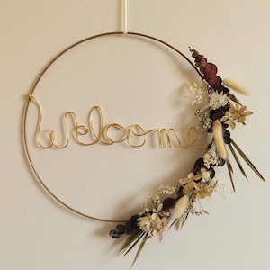 Wreath dried flowers welcome