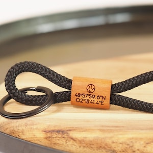 Personalized wooden keychain made of sailing rope mountain Summiteer image 7