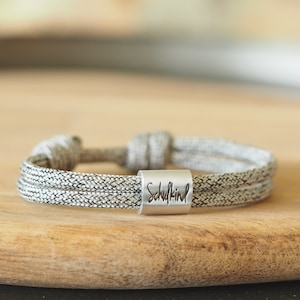 bracelet écolier myjori personnalisé avec nom, cône scolaire, corde à voile, inscription scolaire 2024, fille
