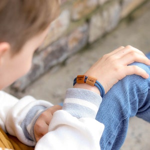Bracelet en bois d'écolier personnalisé avec nom, corde à voile, inscription scolaire 2024, filles, garçons