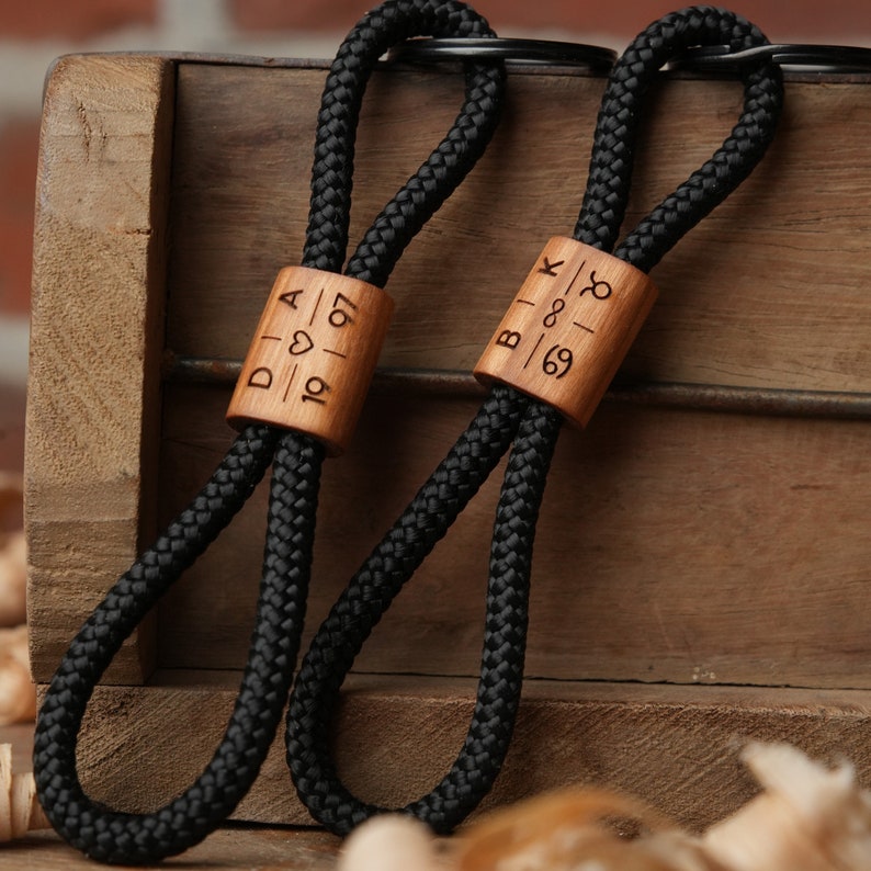 Family desired engraving keychain made of wood and sailing rope with personal engraving Initials Family image 8