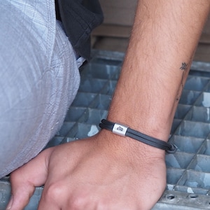 Pulsera hombre grabado moto personalizable, motero, motociclista, regalo para hombre, día del hombre, día del padre