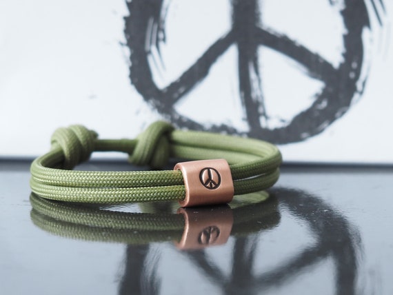 Peace Sign Bracelet in 14k Gold